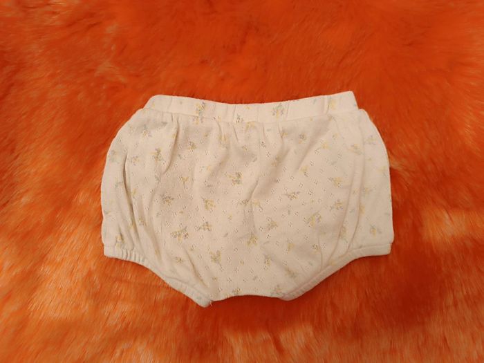1€ Short bloomer T. 6 mois Kiabi - photo numéro 3