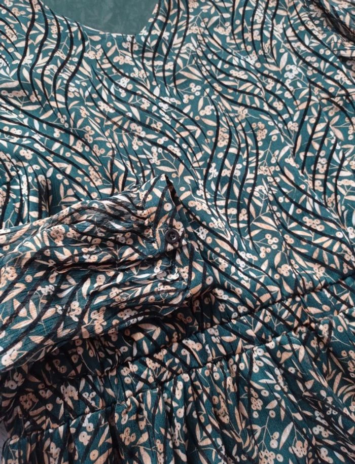 Robe vert sapin motifs feuilles et fleurs 42 - photo numéro 5