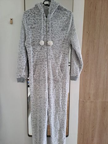 Magnifique combinaison pyjama gris