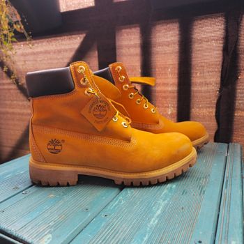 Bottes Timberland 6” Premium Yellow – Taille 43 EU – Comme neuves !