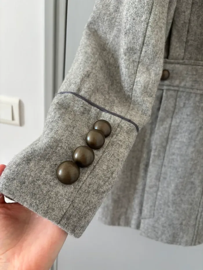 Manteau en laine gris boutonné - photo numéro 11