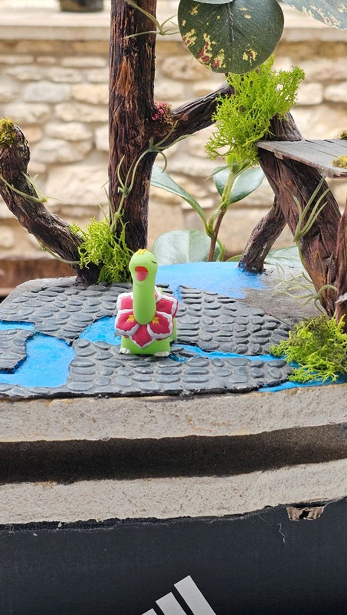 Super figurine Pokemon Nintendo finger puppet meganium