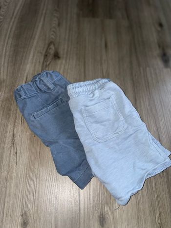 Lot 2 shorts 4 ans