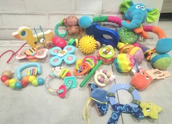 Lot de 16 jouets éveil bébé