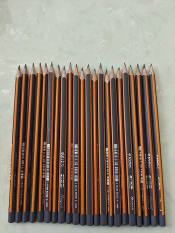Lot de 21 crayons de papier Maped HB 2.