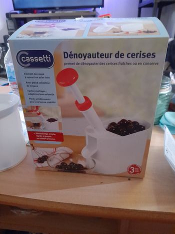 Denoyauteur de cerises