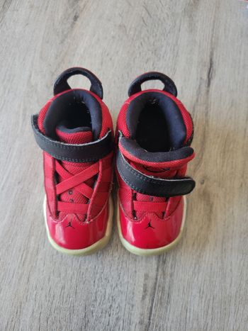 Basket Jordan 6 taille 22