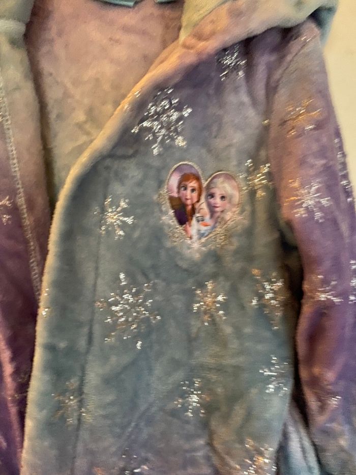 Robe de chambre Reine des neiges. 9 - 10 ans - photo numéro 4