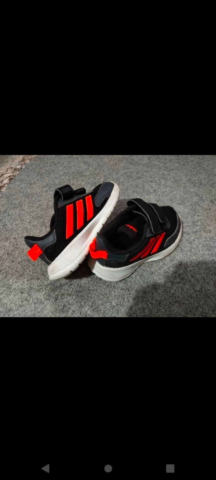 Basket adidas 23 - photo numéro 3