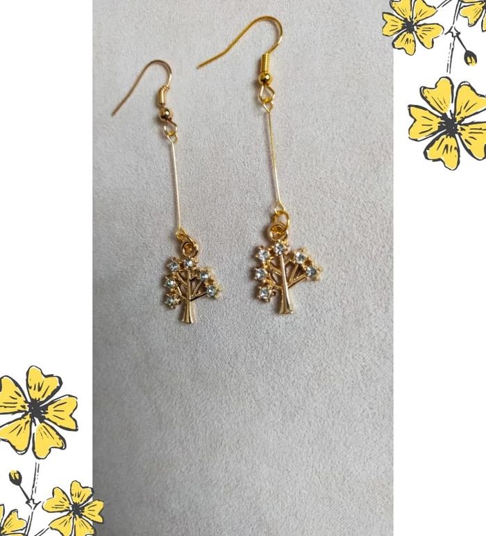 Boucles d'oreilles pendantes dorées – Arbre de vie scintillant - photo numéro 6