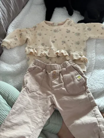 Jolie ensemble 9/12 mois
