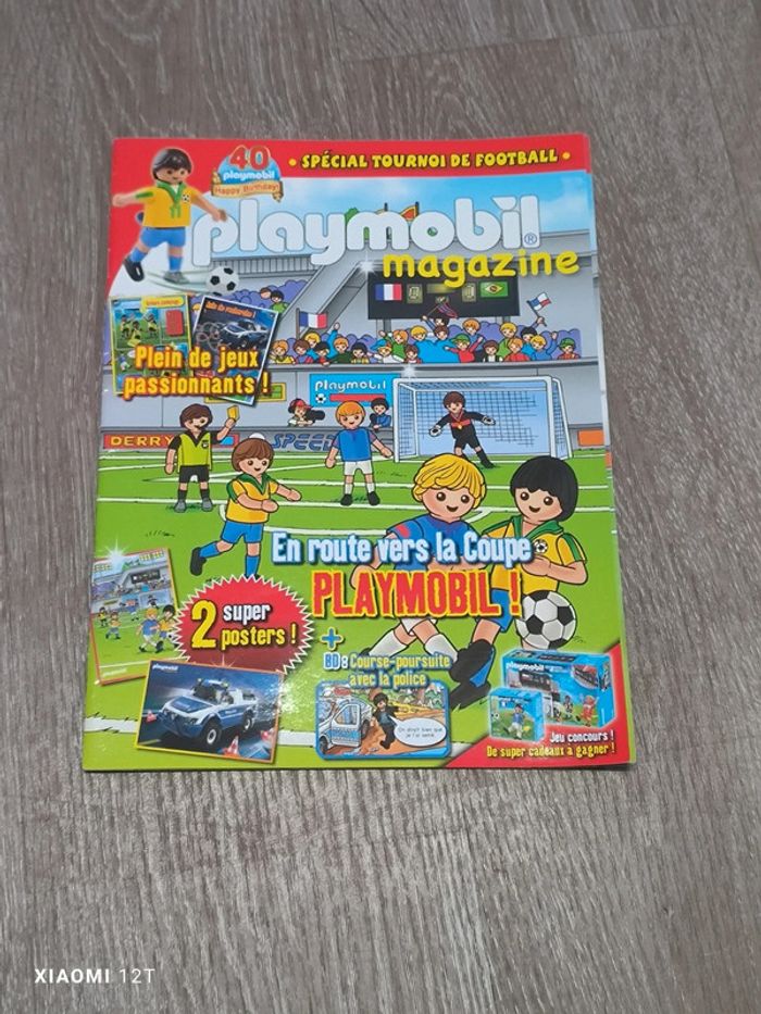 Livre Playmobil numéro spécial tournoi football