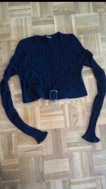 Gilet  court noir  avec boucle sous la poitrine T38