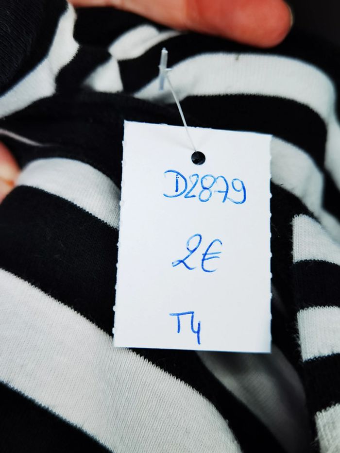 D2879 - tee-shirt femme T4 - photo numéro 3