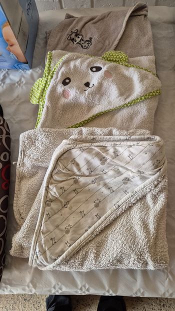Lot cape de bain bébé