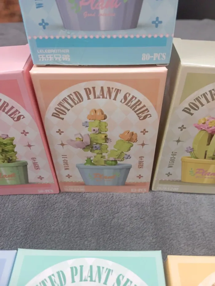 Petit pot de fleur en lego - photo numéro 5
