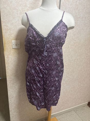 Nuisette taille 42/44 marque premier rôle