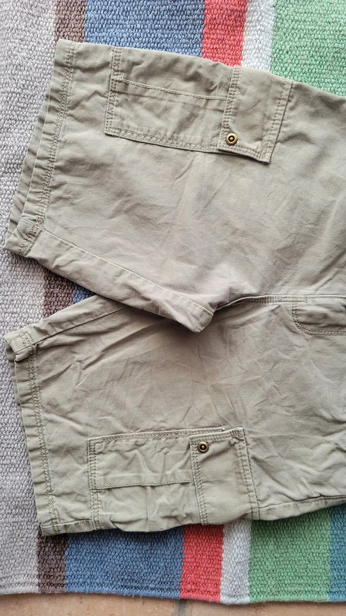 Short kaki. 8 ans. Taille réglable. Dinosaure - photo numéro 2