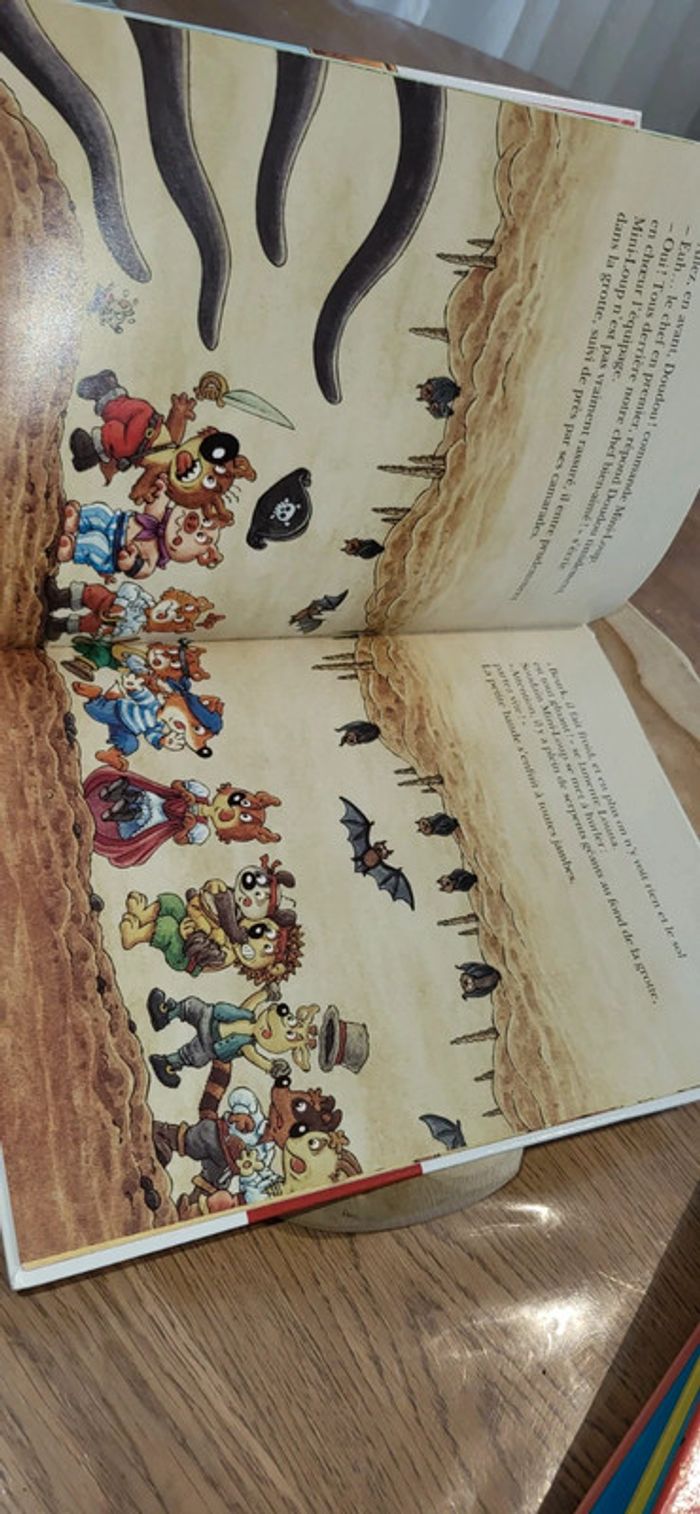 Livre mini loup et les pirates - photo numéro 3