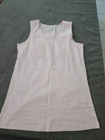 Débardeur taille S poitrine coquer
