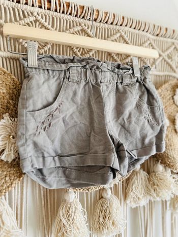 Short taupe 4 ans
