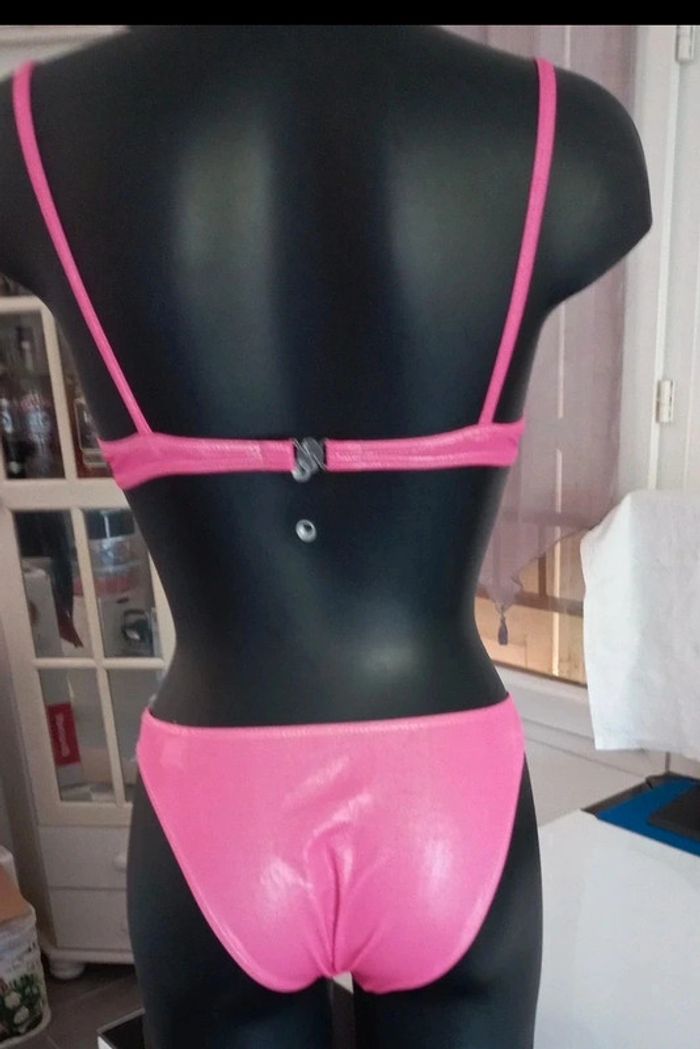 Maillot rose brillant - photo numéro 5