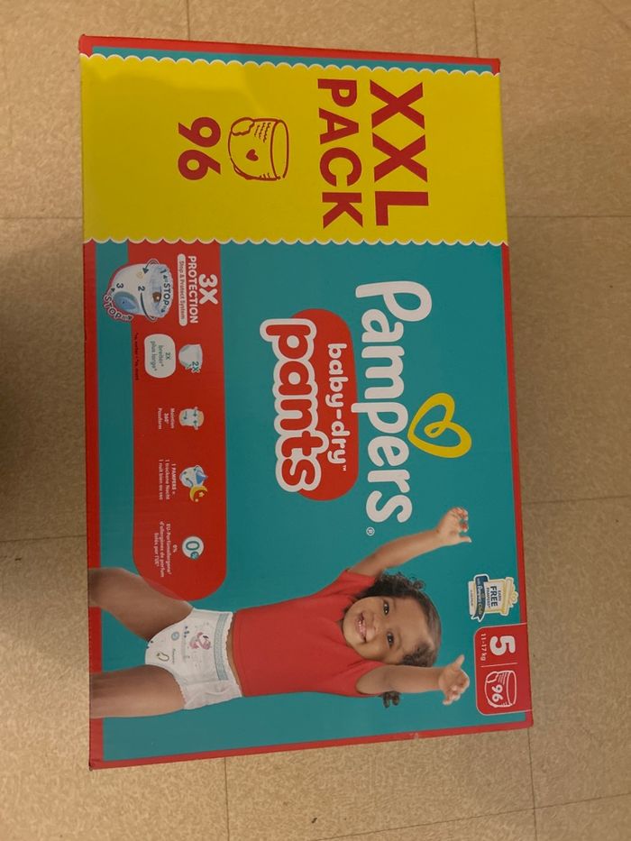 Pampers pants