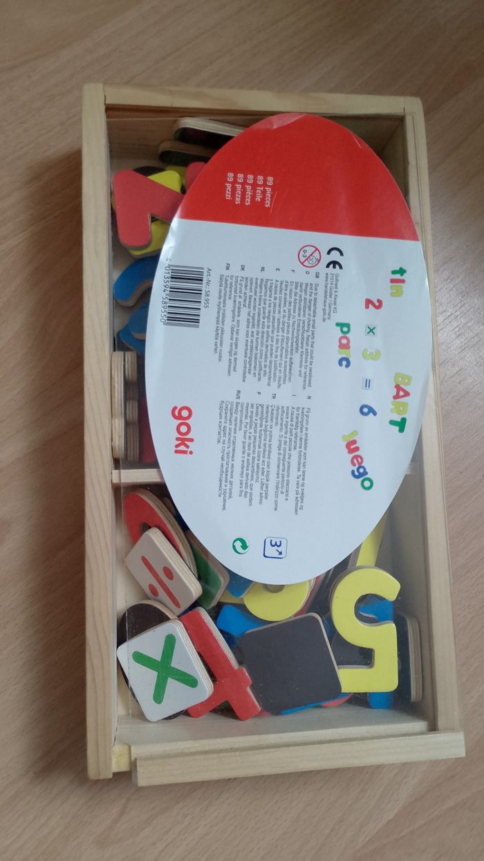 Boîte de rangement avec aimant en bois comme neuve