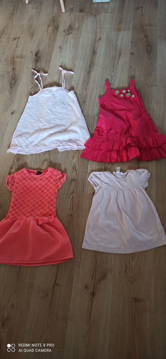 Lot de 4 robes été 5 ans