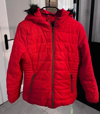 Doudoune hiver pour fille taille 12 ans rouge