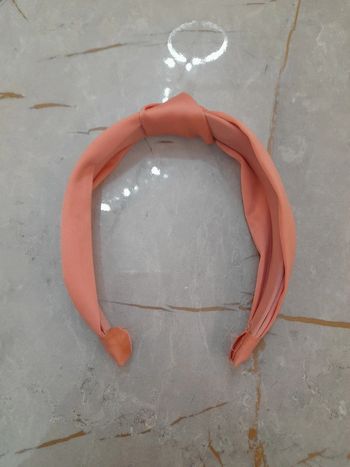 Serre tête en satin rose