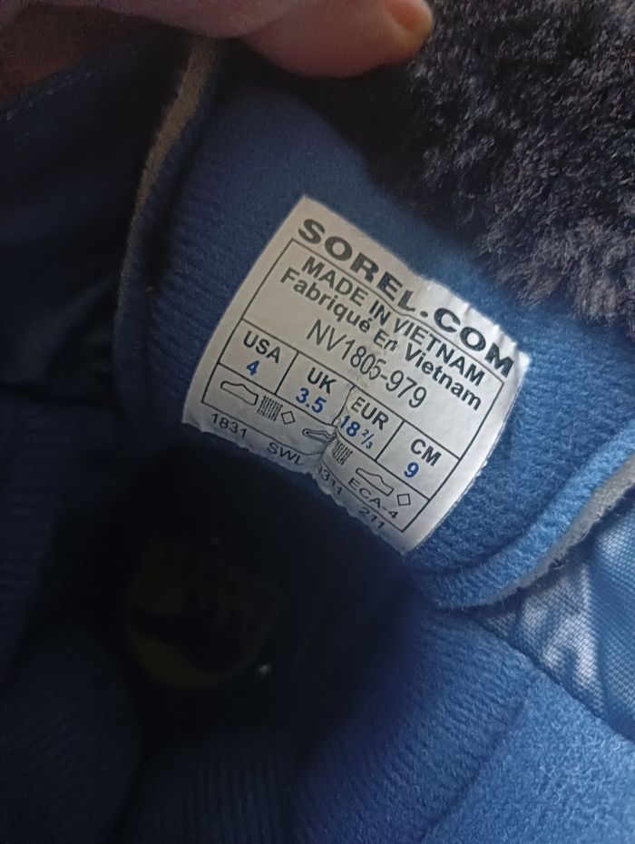 bottes SOREL taille 18 / 19 - NEUF - photo numéro 5