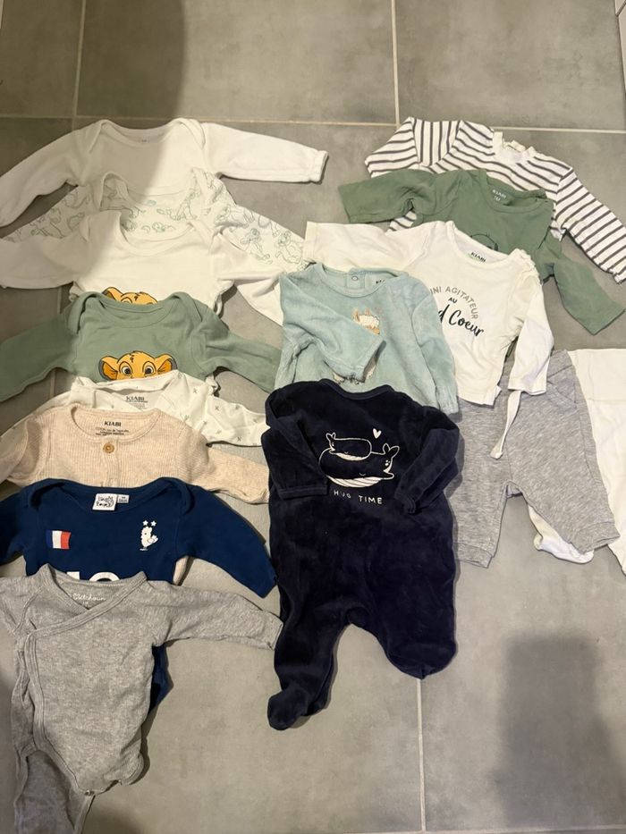 Lots 1 mois garçon