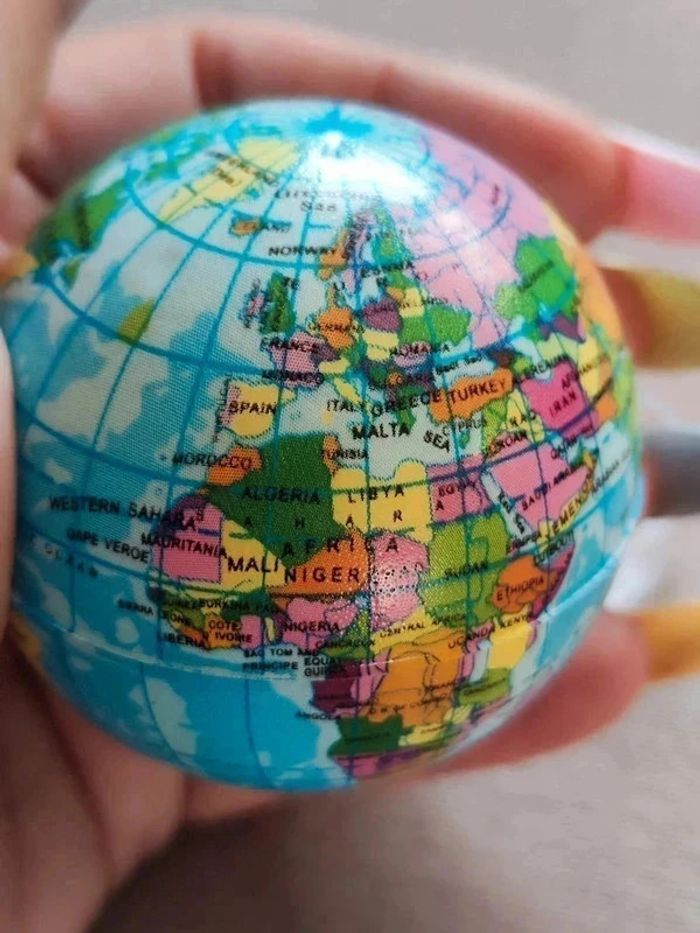 Balle en mousse planète sensorielle anti stress - photo numéro 2