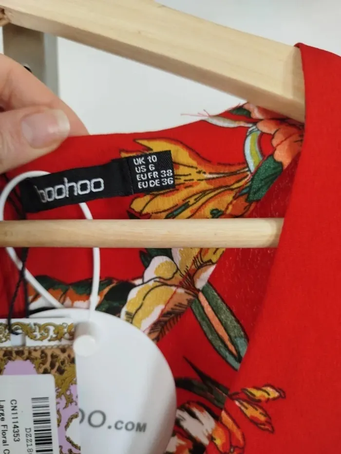 Combinaison rouge Neuve Boohoo - taille 36 - motifs fleurs pivoine A616 - photo numéro 8