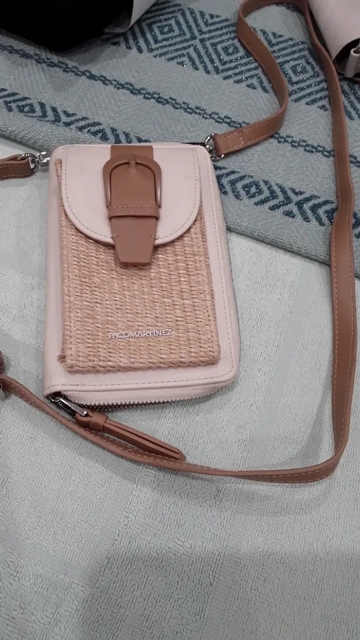 Pochette portefeuille bandoulière