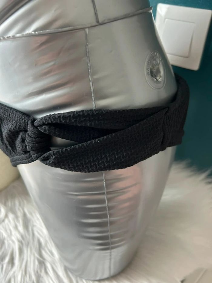 Maillot de bain noir deux pièces - taille 40/42 - photo numéro 3