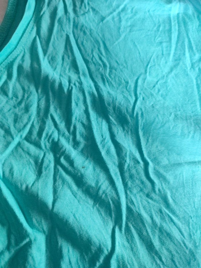 T shirt sans manche - photo numéro 5