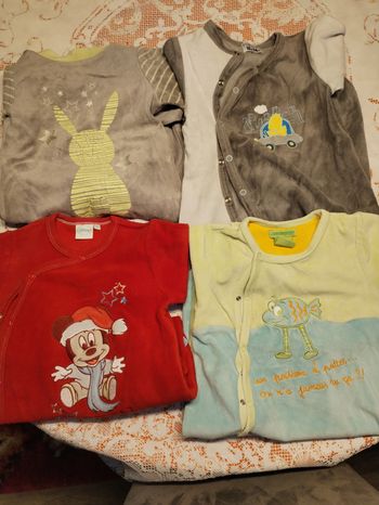4 pyjamas 12 mois