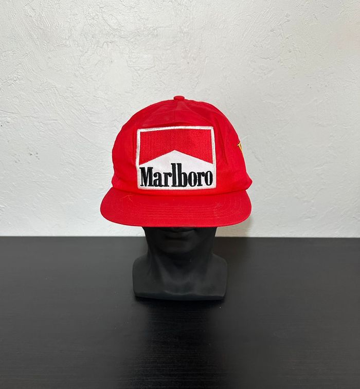 Casquette Ferrari x Marlboro - photo numéro 12