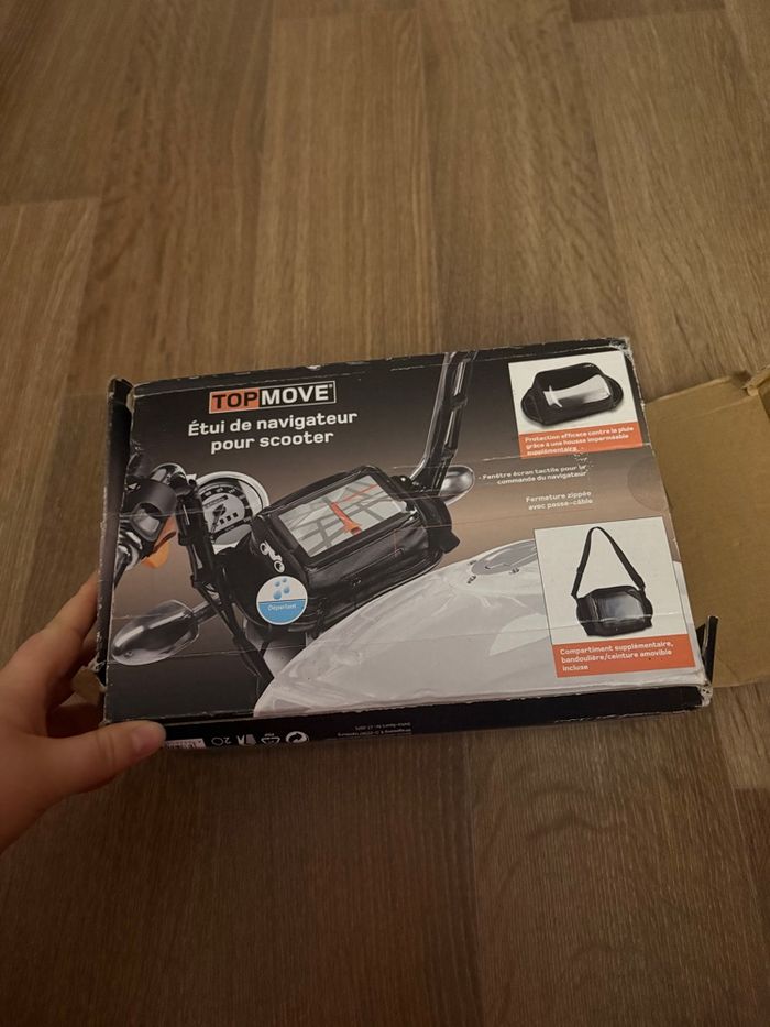 Étui de navigateur pour scooter