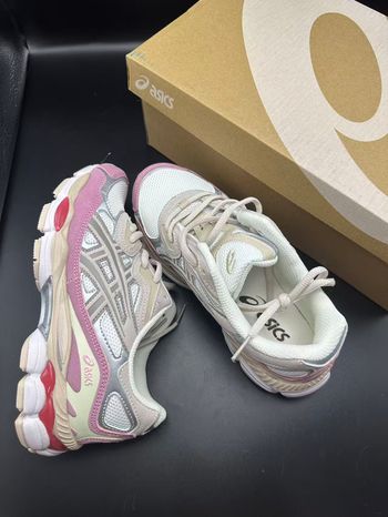 ASICS GEL-NYC Rose - Taille 38