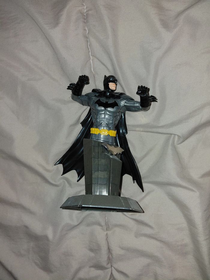 Figurine