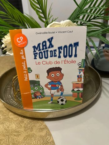 Max fou de foot le club de l’étoile très bon état