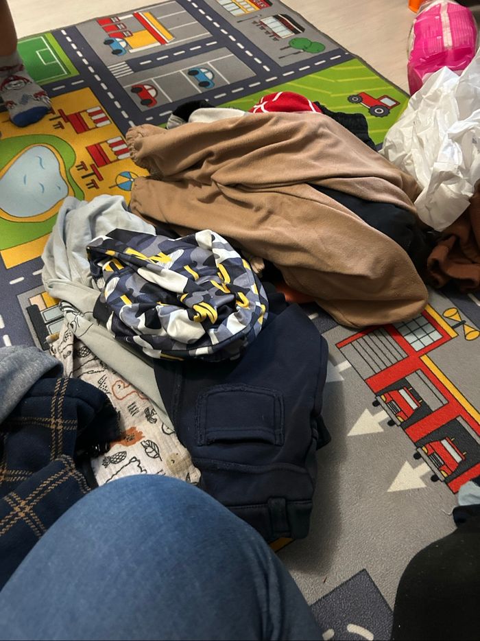 Lot vêtement 2/3ans - photo numéro 3