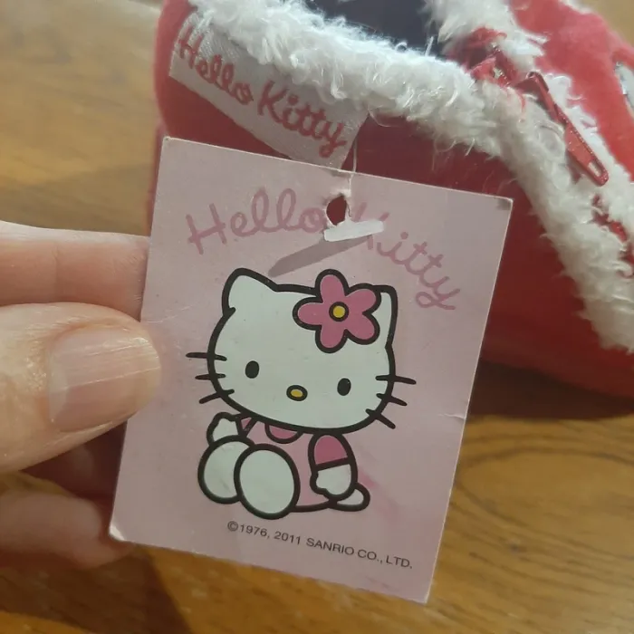 Chaussons Hello Kitty pointure 26 - photo numéro 6