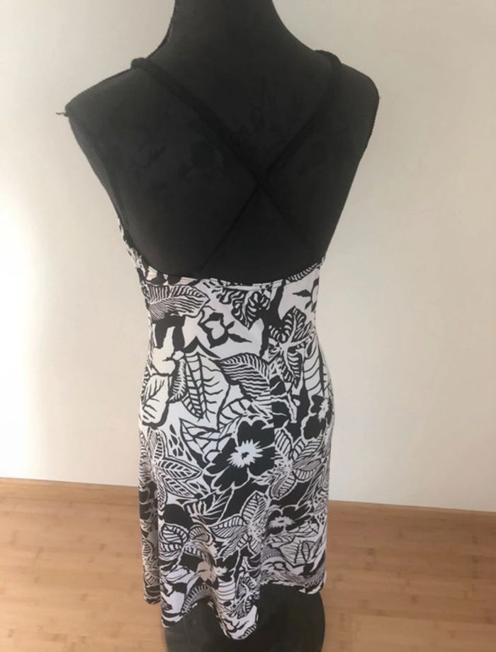 321 - Robe longue fleurie - photo numéro 3