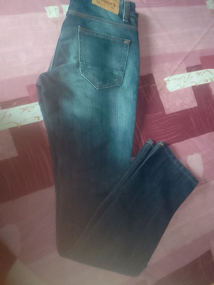 Jean pour hommes couleur bleu taille 36 marque Creeks. - photo numéro 5