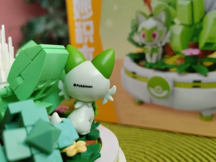 Figurine de construction, bloc (Mega - Lego) Pokémon, Poussacha ( Sprigatito ) - photo numéro 3