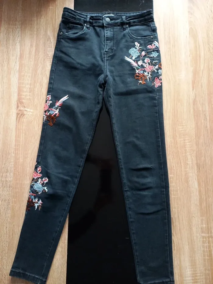 Jeans noir fantaisie fleuri T38 - photo numéro 8